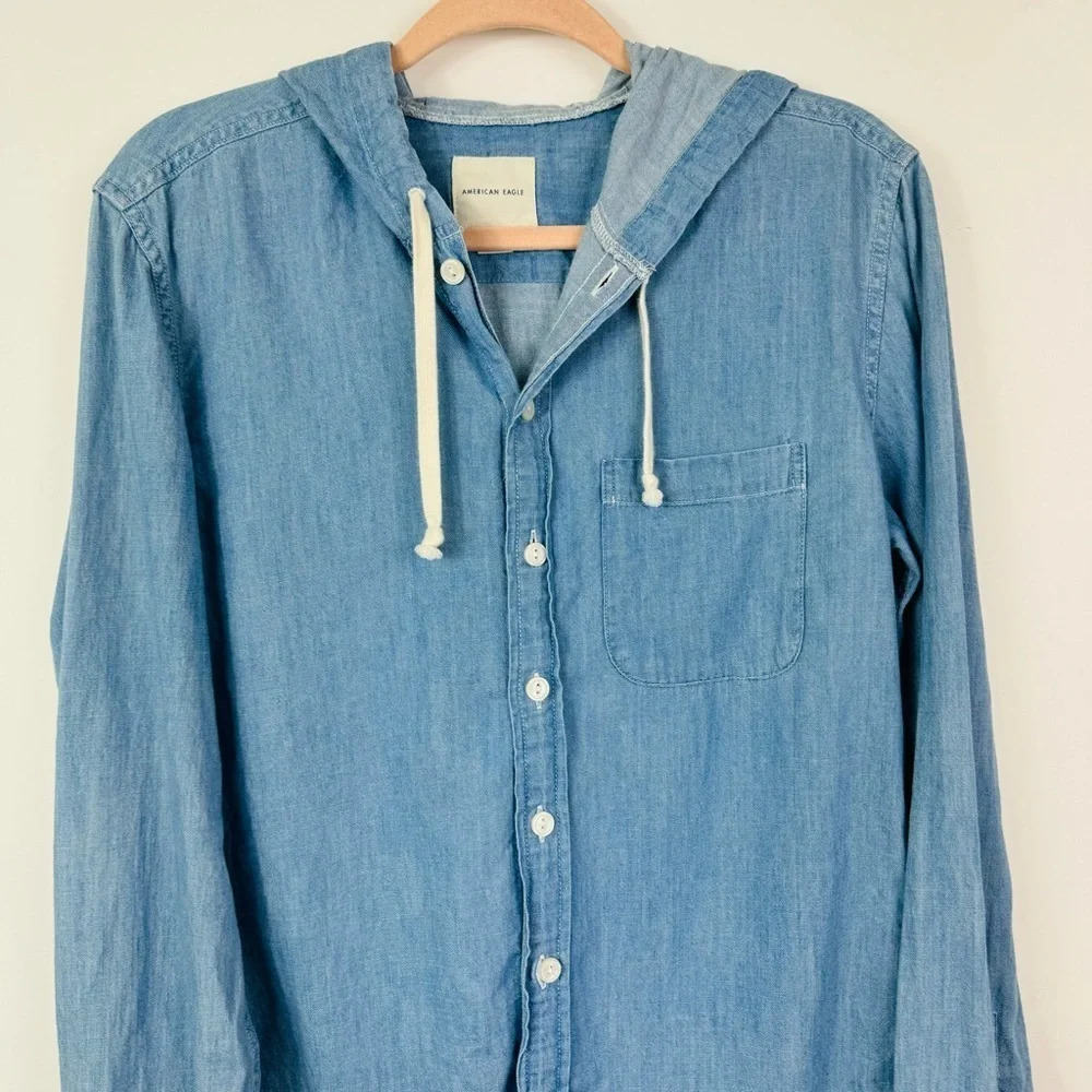 American Eagle Chambray‎ Hoodie Button Up Shirt Size Small - Picture 4 of 7